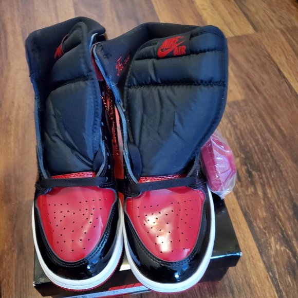Jordan 1 Retro High OG Patent Bred - Men 8.5 (Women US 10) - Picture 2 of 2